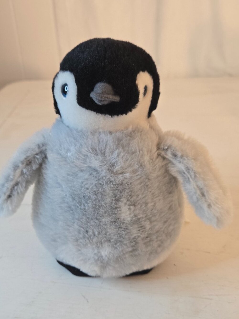 The Petting Zoo Plush 1994 Female Emperor Penguin 9" Super Soft Stuffed Animal